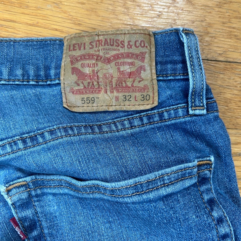 Levis baggy low rise jean